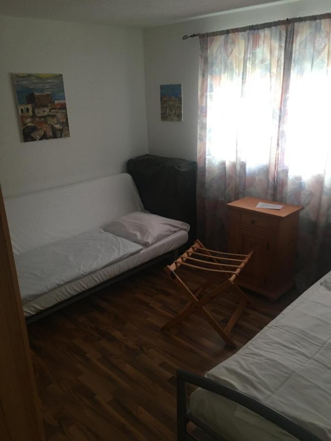 Apartment รอยท์ลิงเงน ภายนอก รูปภาพ